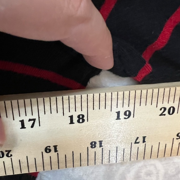 POLO JEAANS CO RALPH LAUREN CHICAGO BULLS RED BLACK TOP SHRUNK FITS AS PETITE L - Picture 3 of 8